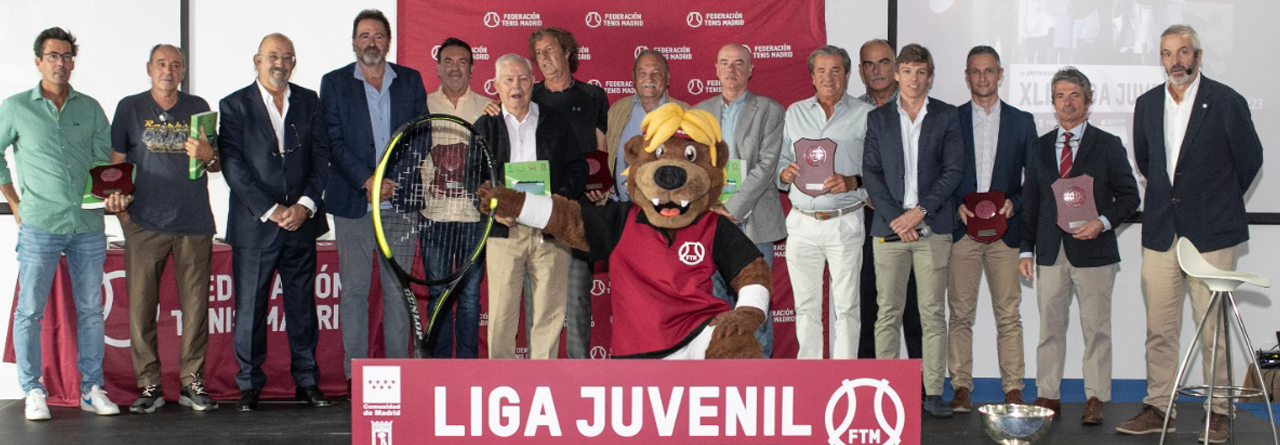 El RACE, reconocido en la presentación de la 50ª edición de la Liga Juvenil de Tenis