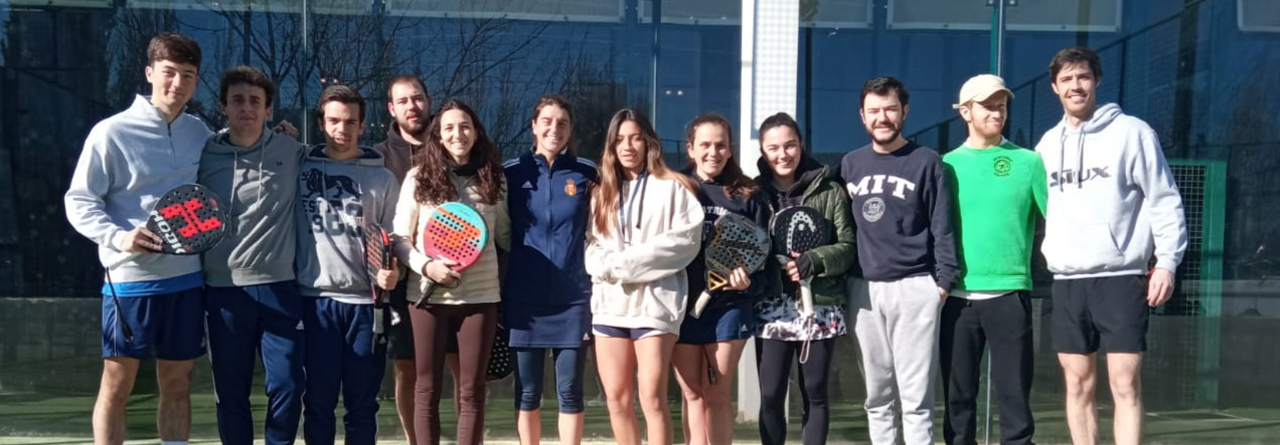 El equipo Open A de pádel del RACE busca la victoria en la categoría plata del Máster Comunidad