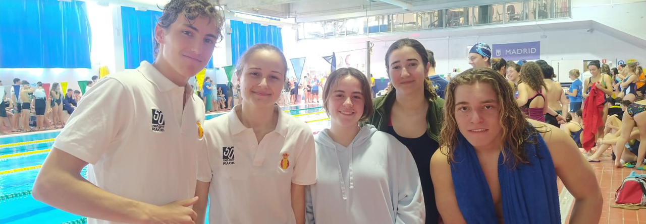 Segunda jornada de los JDM para los cadetes y juveniles de la Escuela de Natación