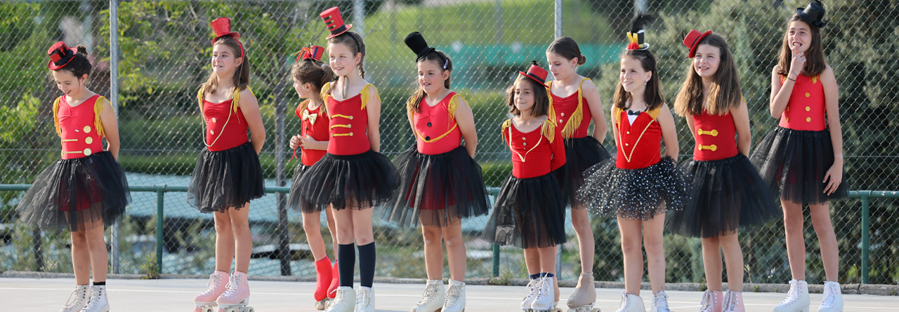 La emoción del circo invadió el festival de fin de curso de la Escuela de Patinaje