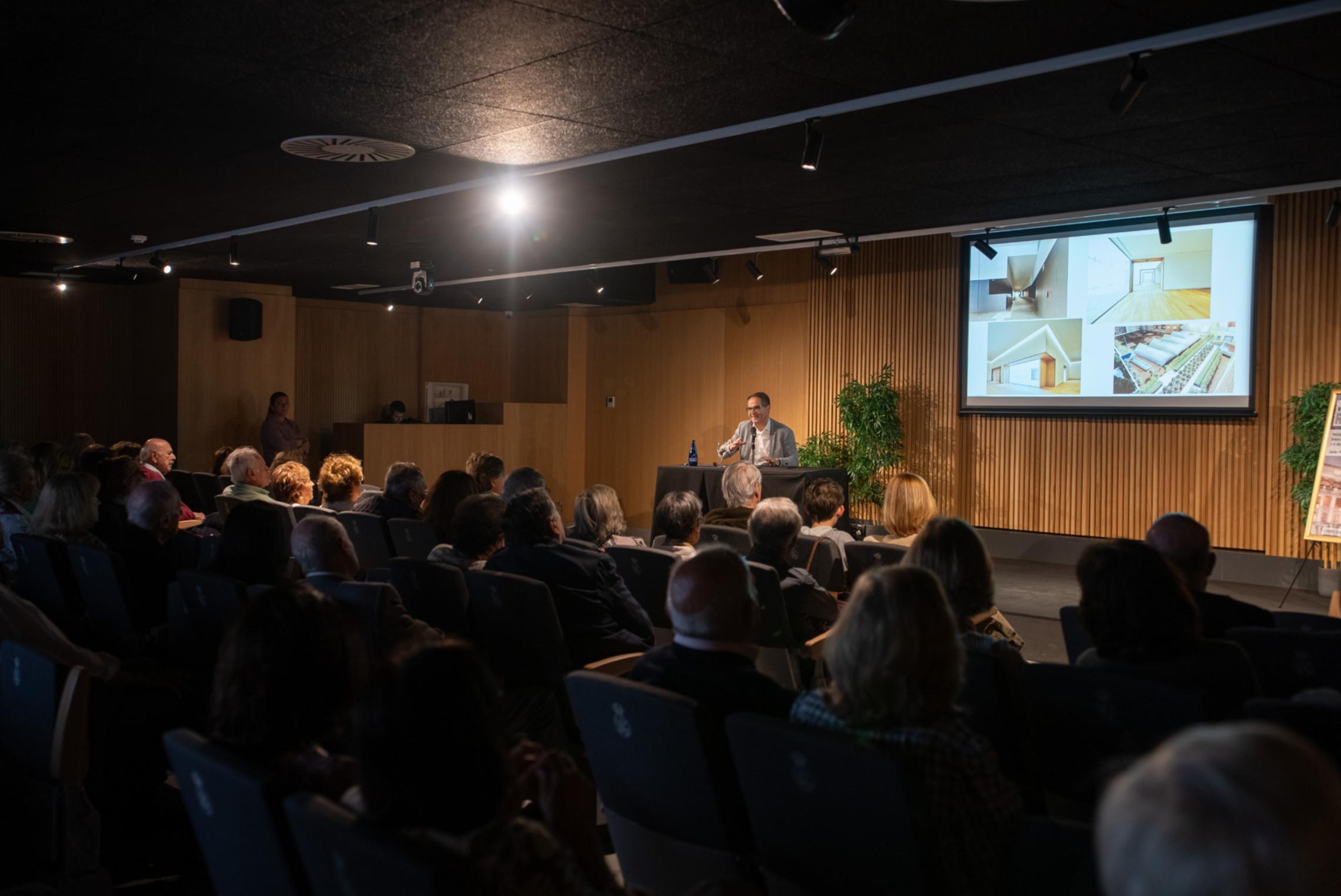 2026_RACE_COMPLEJO_CONFERENCIA_JAVIER_PEREZ_DSC03558