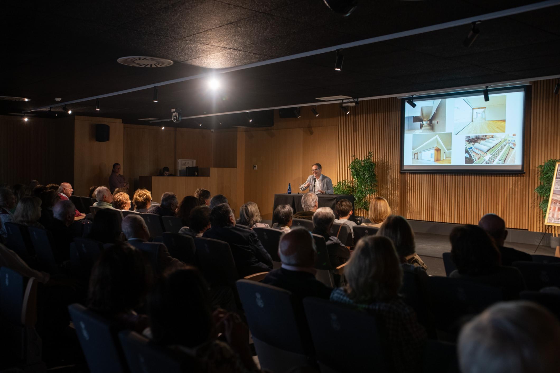 2026_RACE_COMPLEJO_CONFERENCIA_JAVIER_PEREZ_DSC03558