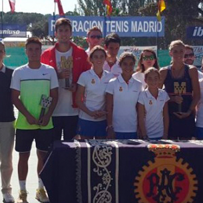 Rocio de la Torre y Pablo Vivero, campeones absolutos de tenis de Madrid